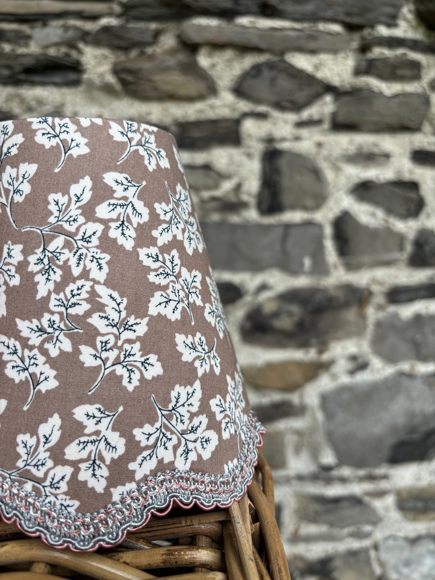 Autumn Leaf Scalloped Shade